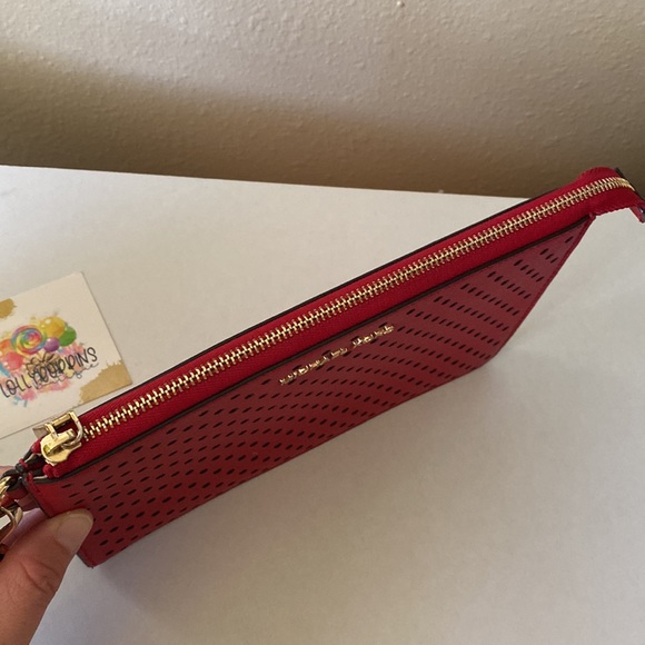 MK WRISTLET RED - Picture 5 of 6